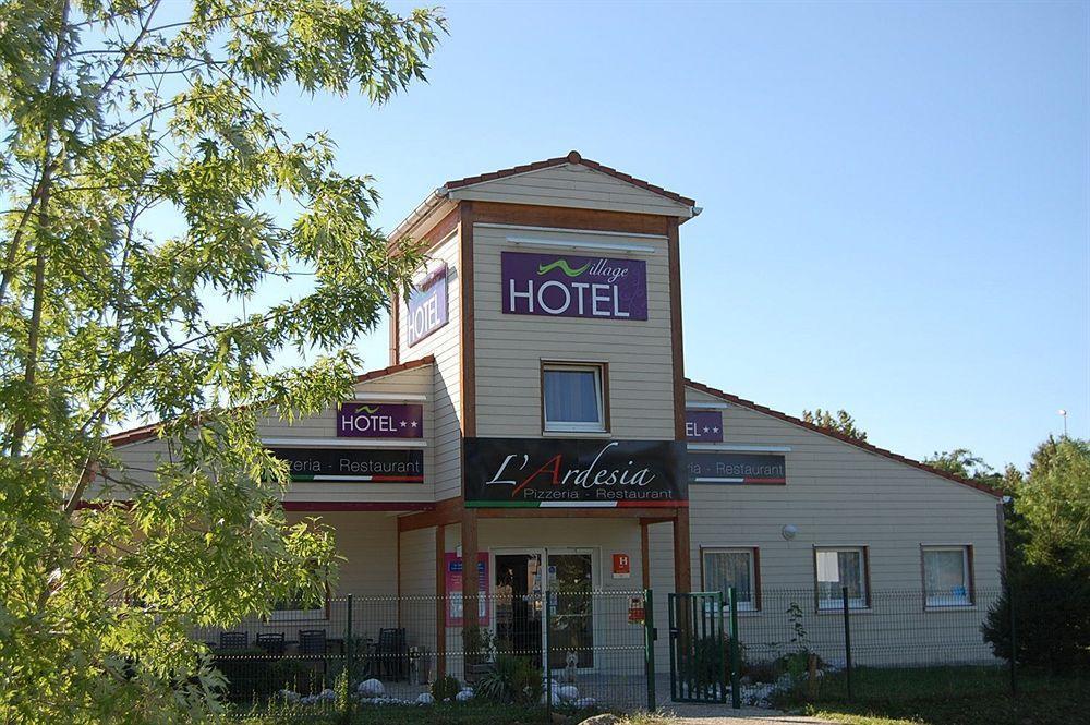 Hotel Lemand Lyon Est - Villefontaine Exteriér fotografie